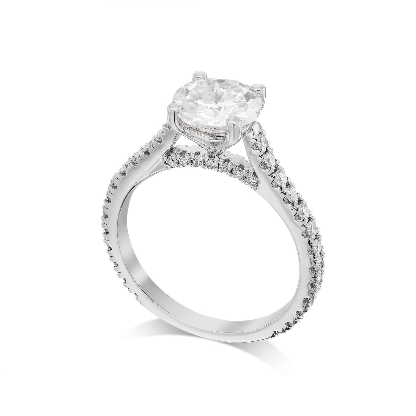 Amor Brilliant Round Engagement Ring